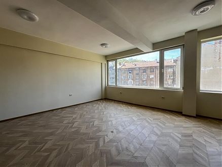 офис, Община Габрово кв.Център - Регент Недвижими Имоти офис, Община Габрово кв.Център - Регент Недвижими Имоти