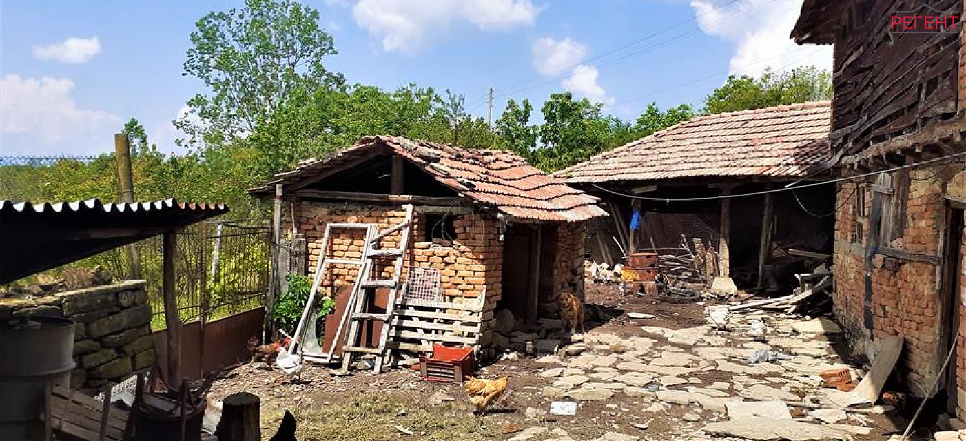 къща Община Севлиево 22 km от общ. център 