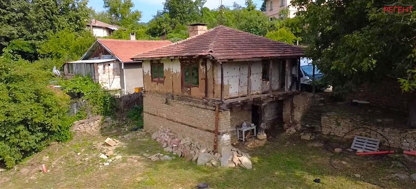  къща Община Габрово 6 km от общ. център 