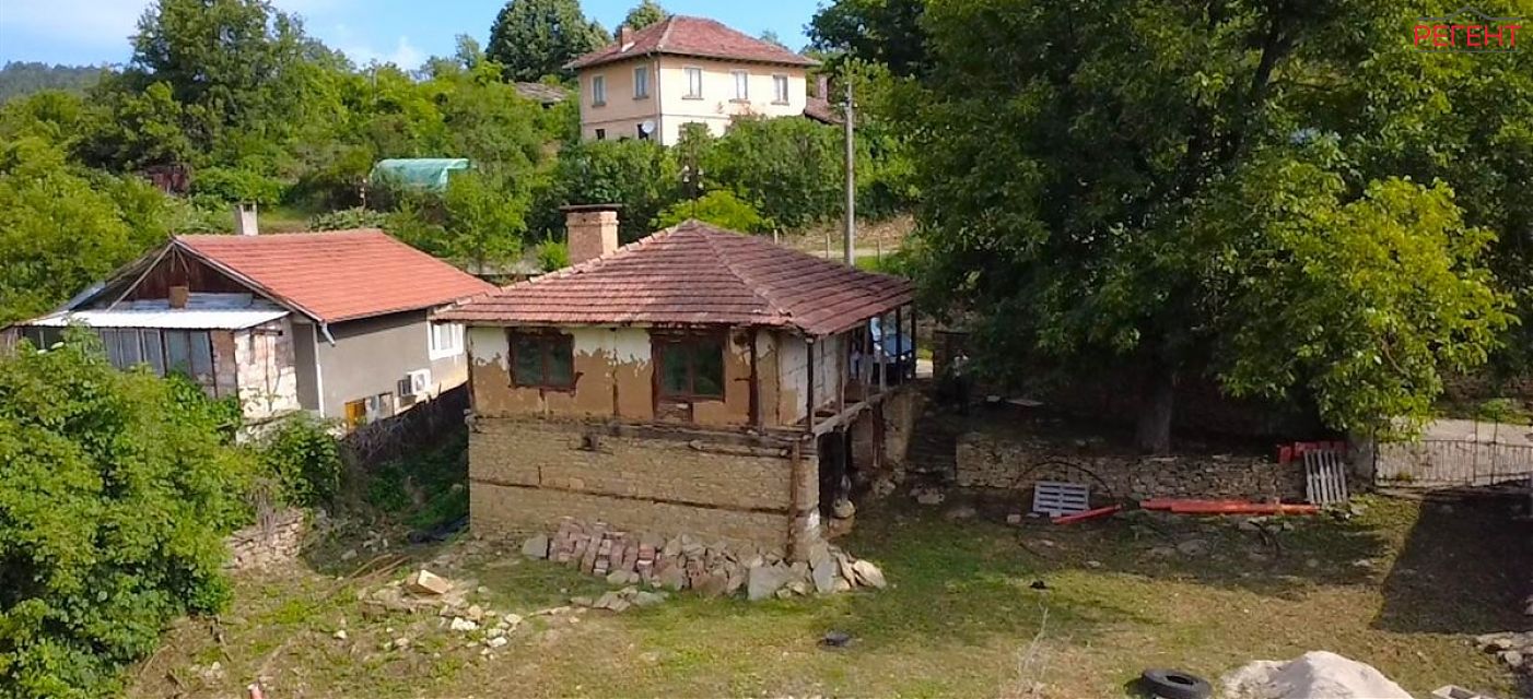  къща Община Габрово 6 km от общ. център 